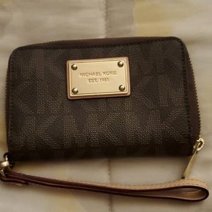 Michael Kors Signature Wristlet